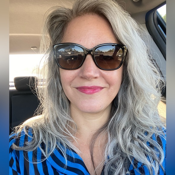 Meet your Posher, Sara - Picture 1 of 1